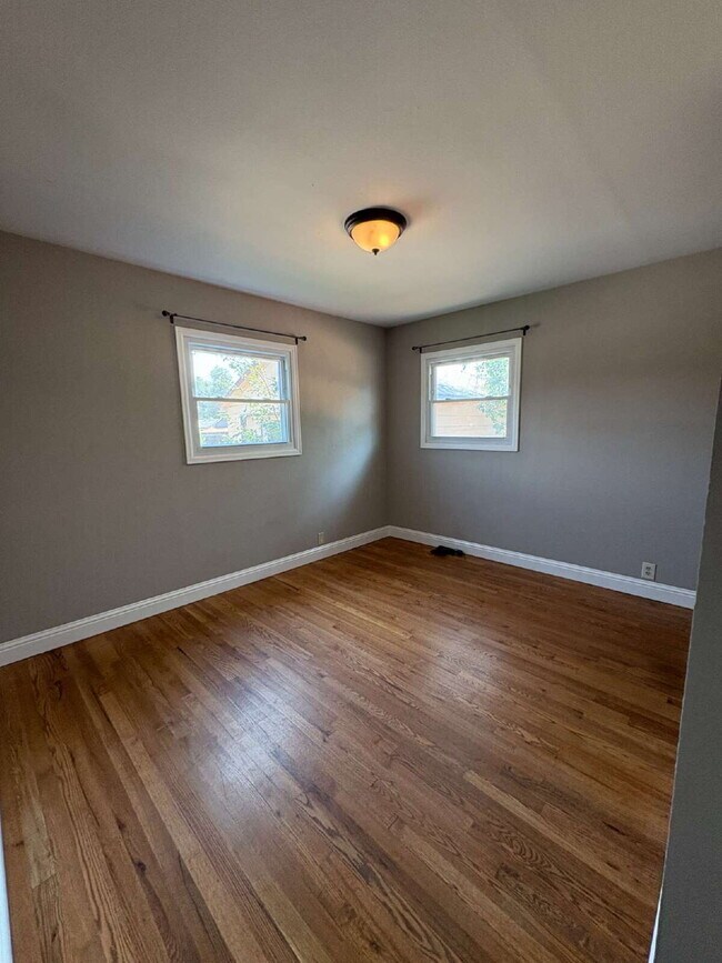 Foto del edificio - 3 bedroom - Montrose