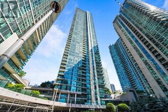 Building Photo - 18 Harbour St