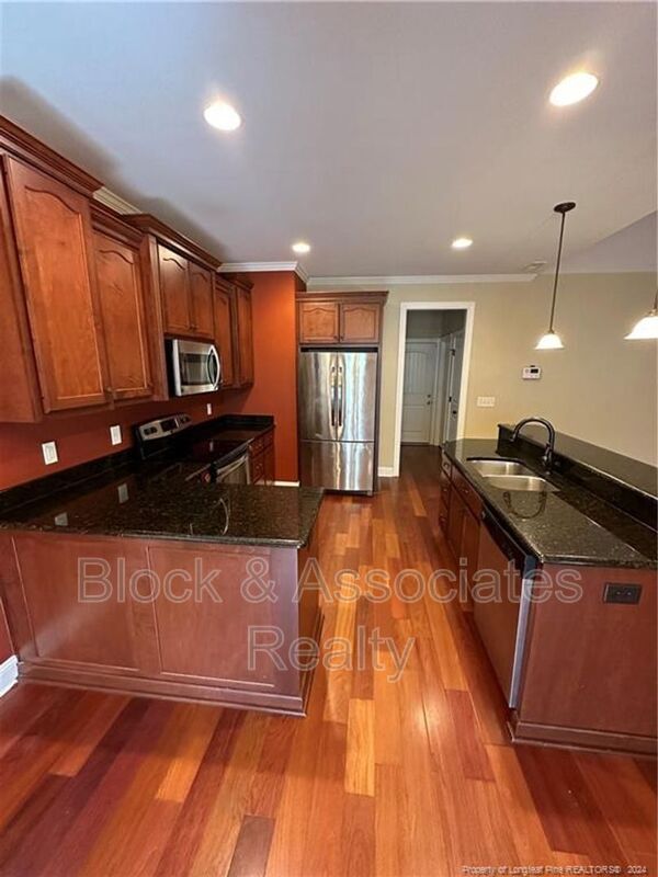 Building Photo - 8044 Gaelic Dr