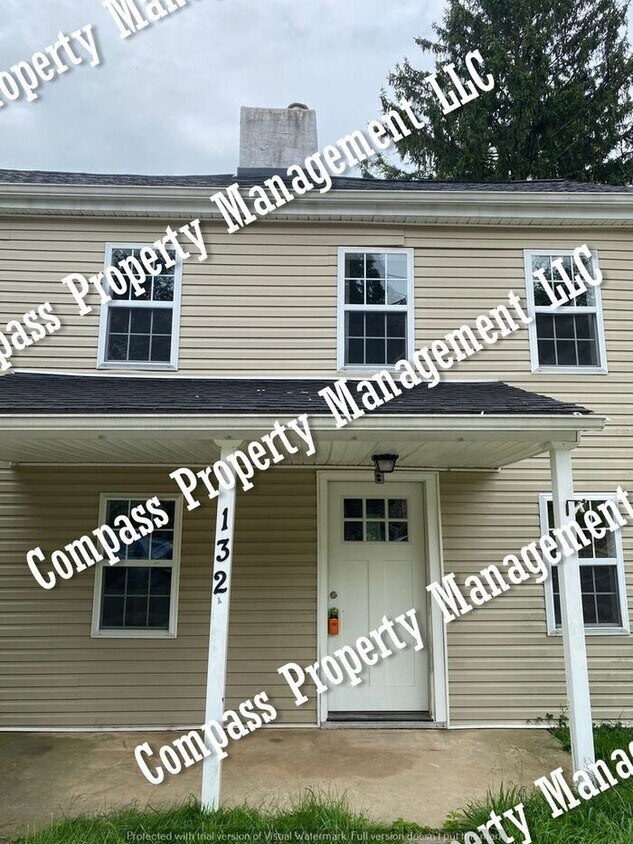Primary Photo - $1650 - 3 Bed, 2 Bath - 2 Story Home - Pak...