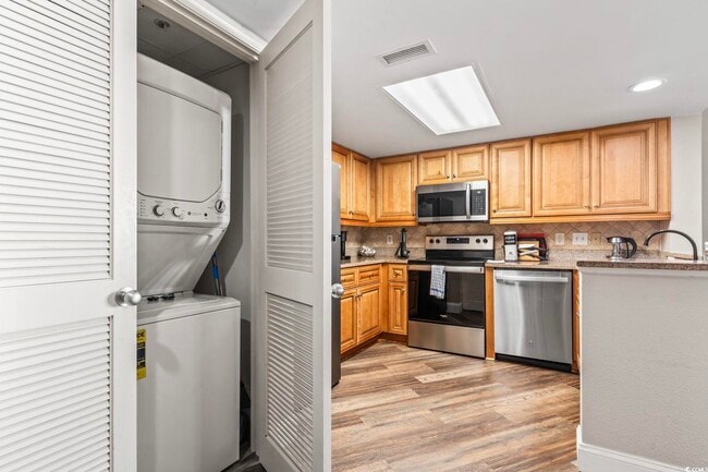 Building Photo - 7100 N Ocean Blvd