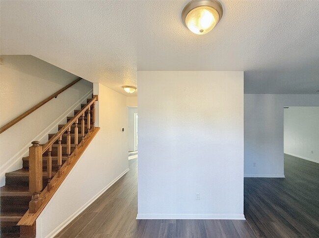 Building Photo - 1713 River Birch Dr