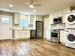 Foto principal - 6541 Bougainville Rd