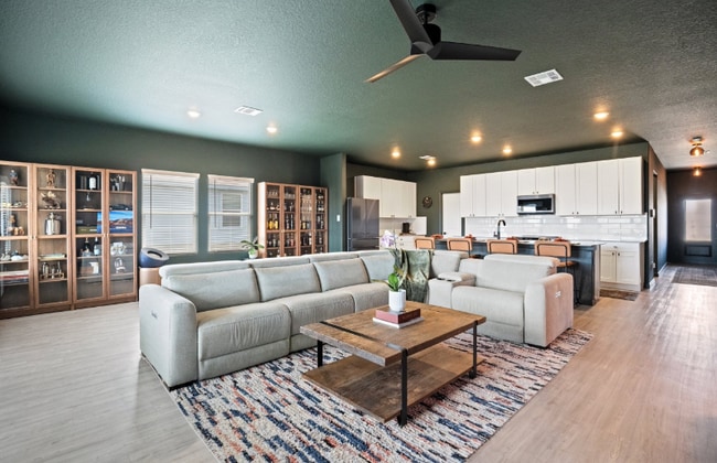 Foto del edificio - 808 Riviera Ct