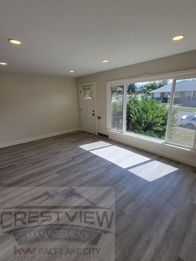 Foto del edificio - Theall Triplex