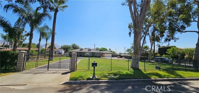 Building Photo - 3037 Valencia Ave