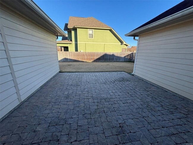 Foto del edificio - 3 Travertine Dr