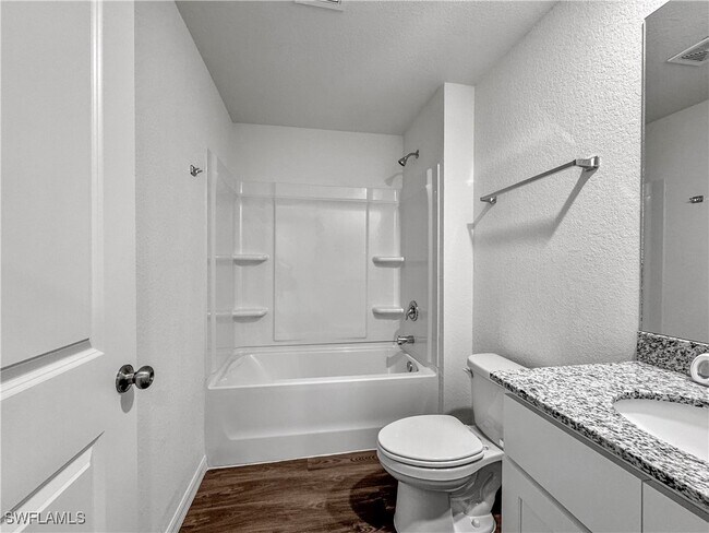 Foto del edificio - 4508 Harrington St