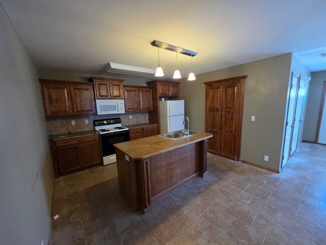 Building Photo - 1109 Kimmy Ln