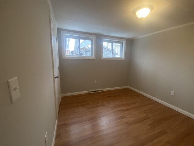 Building Photo - 4 Lane Ct