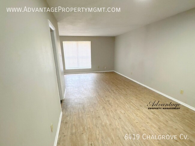 Foto del edificio - 6419 Chalgrove Cove