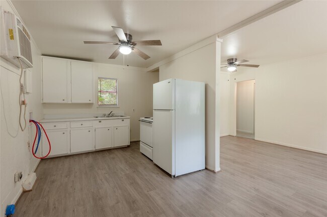 Foto del edificio - 712 Cline St
