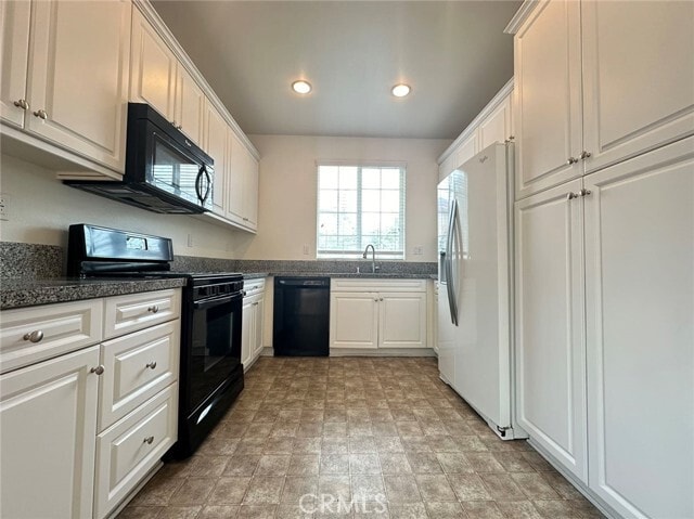 Building Photo - 8565 Cava Dr
