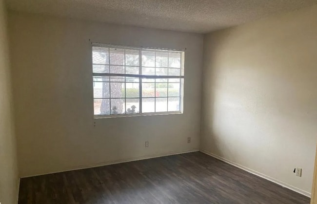 Building Photo - 3802 W Jacinto View Rd