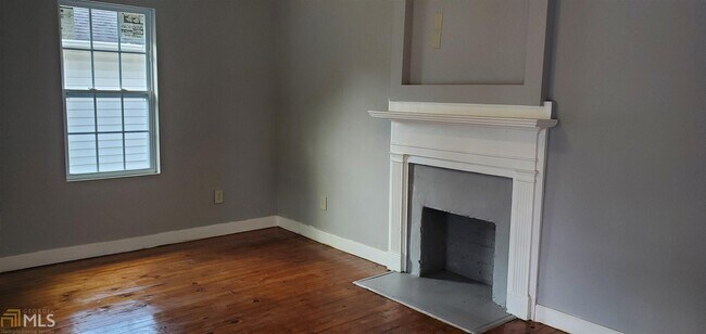 Building Photo - 2943 10th St