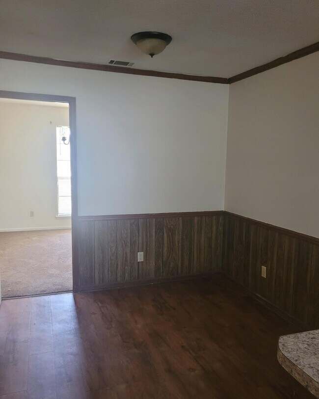 Foto del edificio - 608 Aztec Ln