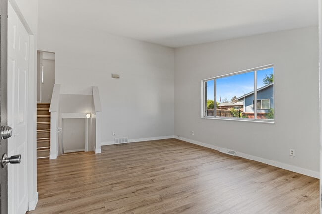Building Photo - 9061 Osceola St