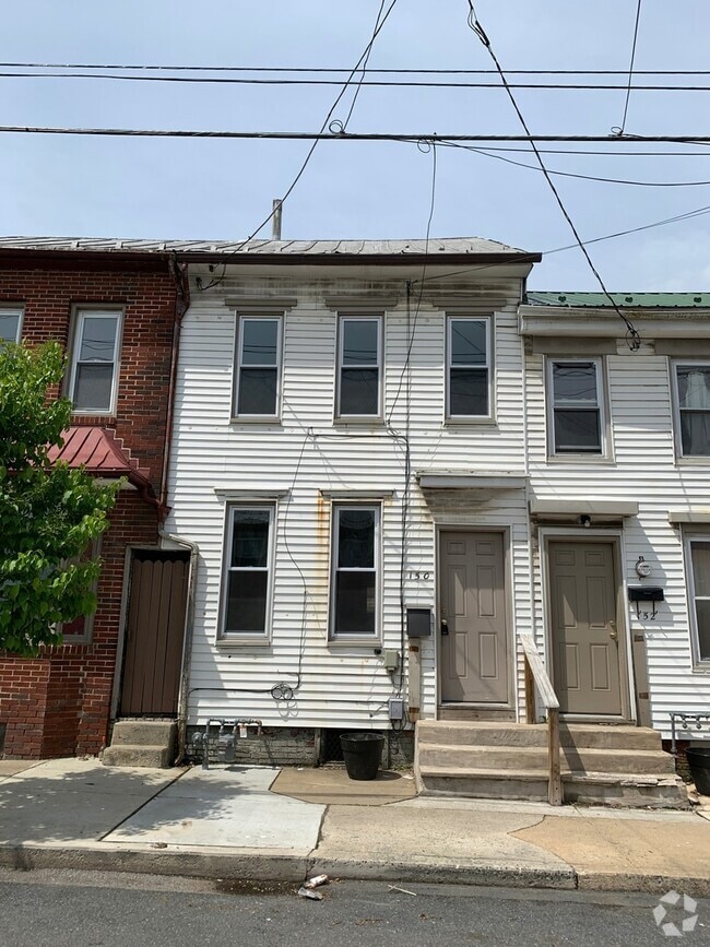 Building Photo - 150 N West St