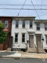 Building Photo - 150 N West St