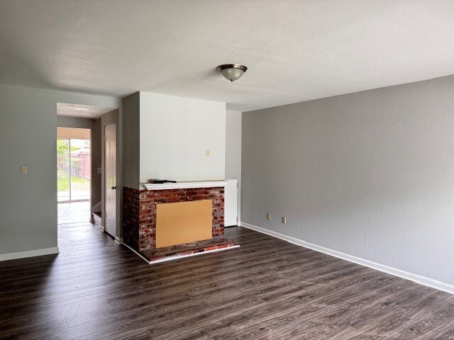 Foto del edificio - 2736 S Whitney Blvd