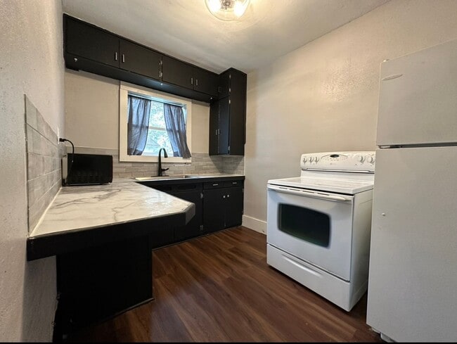 Foto del edificio - Updated 2 bedroom house $875