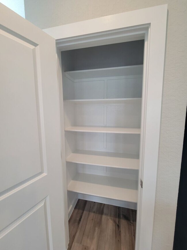 Pantry - 21394 Milsa Dr