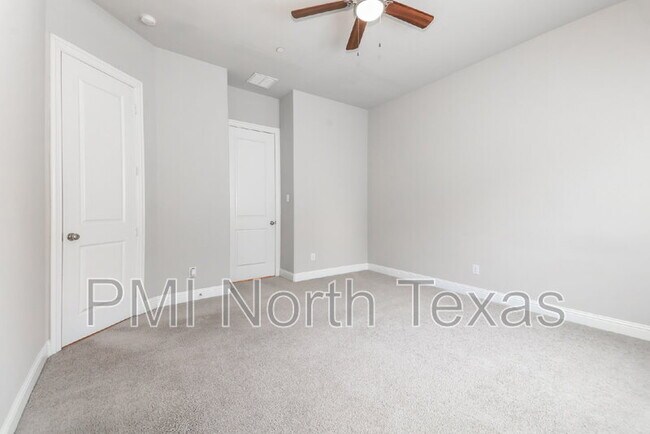 Building Photo - 4238 Shavano Dr
