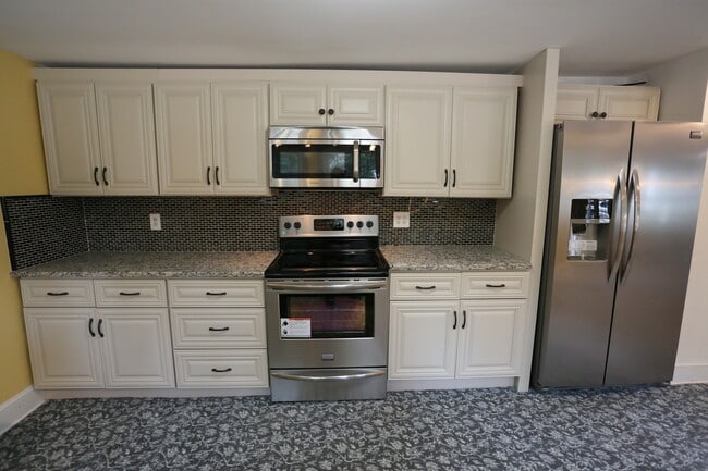 Kitchen - 51 Canal St