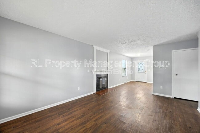 Foto del edificio - 1094 Farmlane Dr