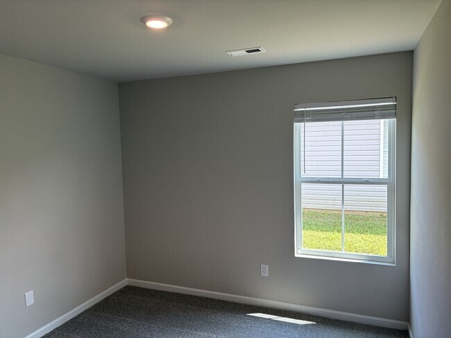 Building Photo - 3 Bed / 2 Bath Rental House in Decatur, AL 35603
