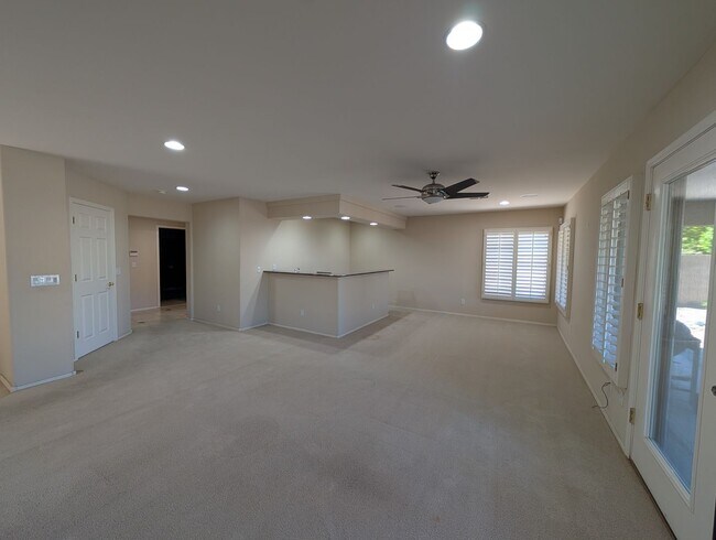 Foto del edificio - 4 Bedroom 2.5 Bath With Private Pool