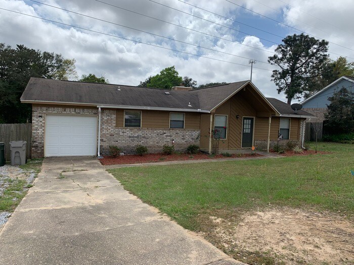 2379 Windstone Dr, Pensacola, FL 32526 House Rental in Pensacola, FL