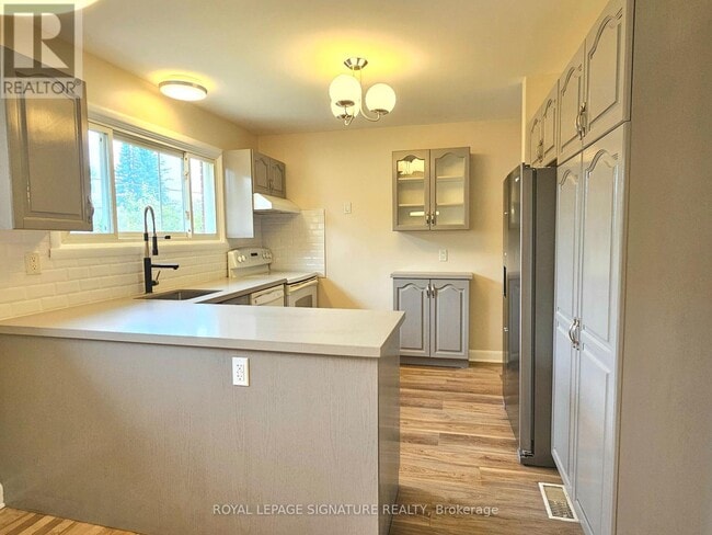 Building Photo - 2368 Drury Ln