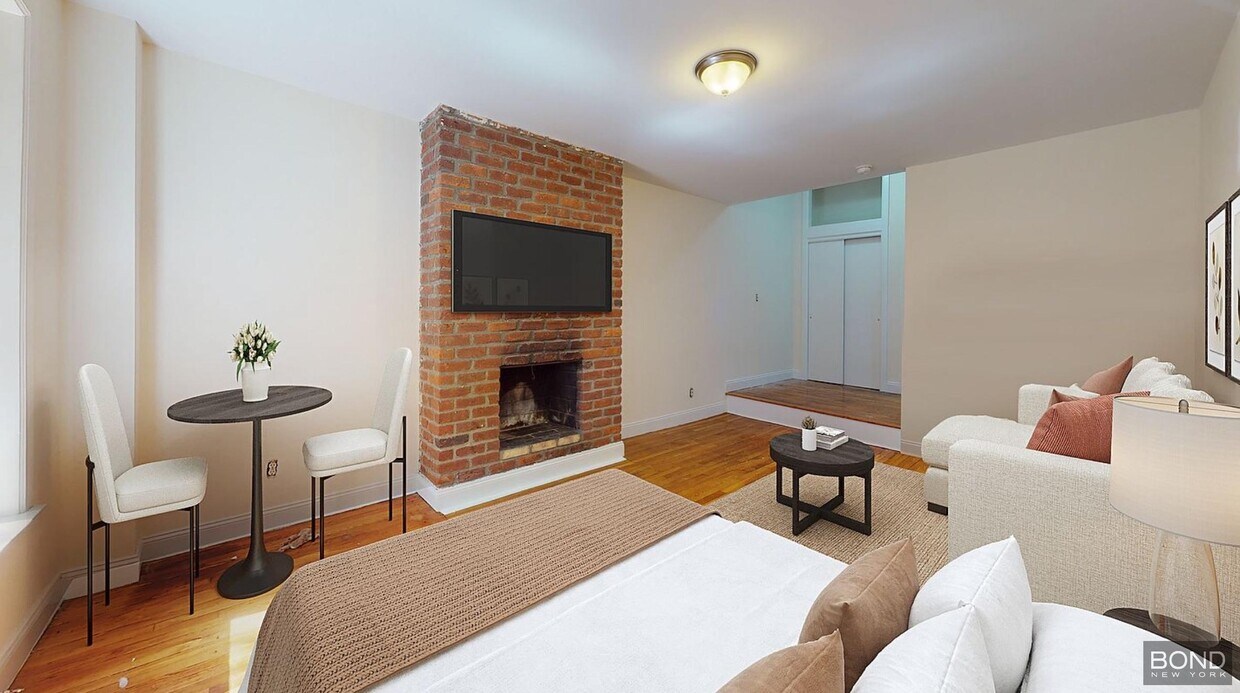 Foto principal - 227 E 11th St