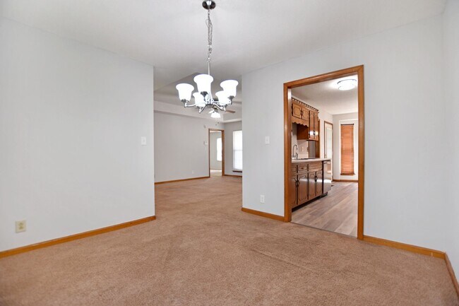 Foto del edificio - Pet Friendly Three Bedroom!