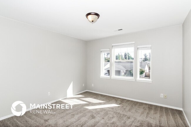 Foto del edificio - 20112 12th Ave E