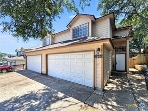 Building Photo - 833 Sagewood Trail