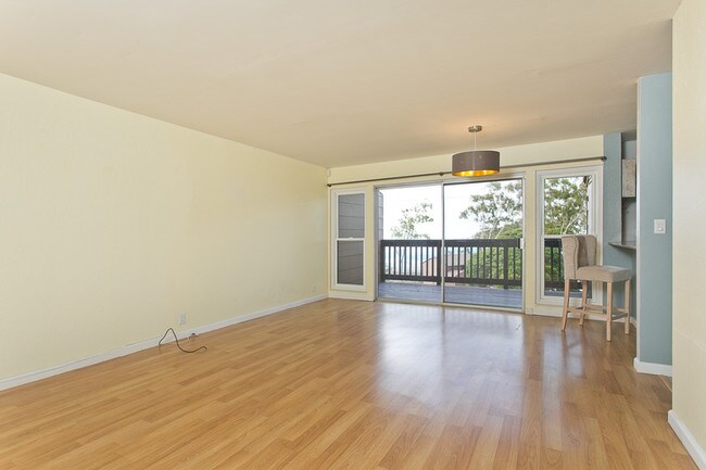 Building Photo - 92-1331-1331 Panana St