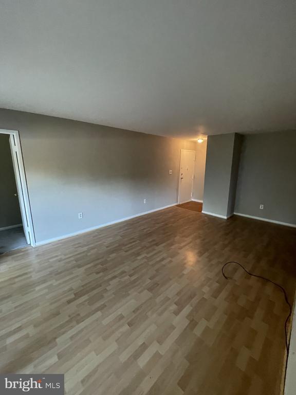 Foto del edificio - 8717 Hayshed Ln