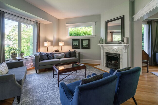 Foto del edificio - 402 30th Ave S