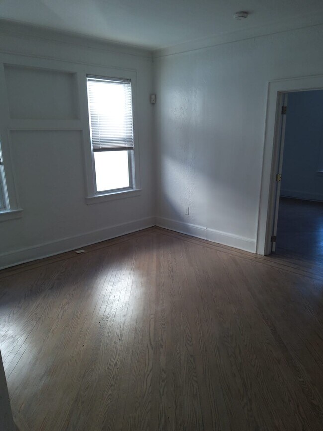 1568 Leslie St Unit Apt4, Hillside, NJ 07205 Apartments in Hillside