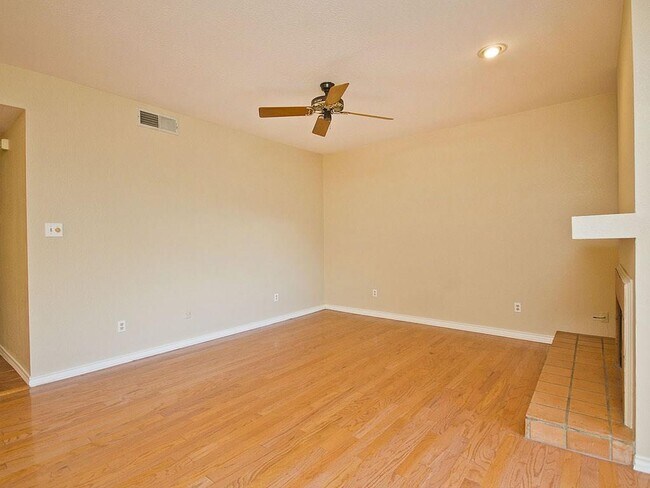 Foto del edificio - 8200 Neely Dr
