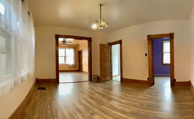 Building Photo - 2544 W 39th Pl