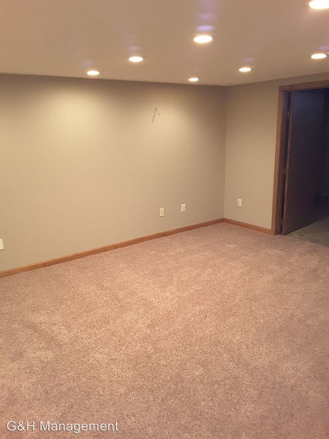 Foto del edificio - 2 br, 1 bath House - 944 Willow Street