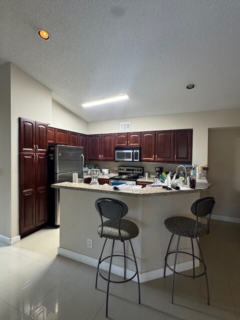 Foto del edificio - 7640 Westwood Dr