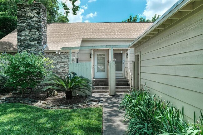 Foto del edificio - 2711 St Edwards Cir