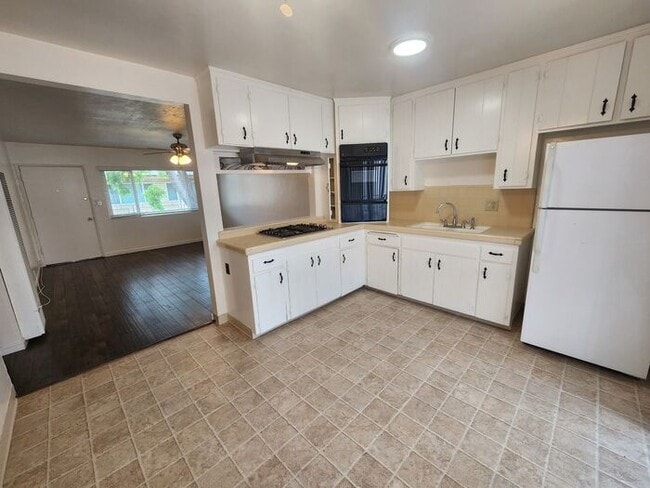 Foto del edificio - SUMMER SPECIAL: 1 Month Free-Open Floor Plan - 2BR/1BA