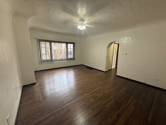 Foto del edificio - 1844 E 5th St.