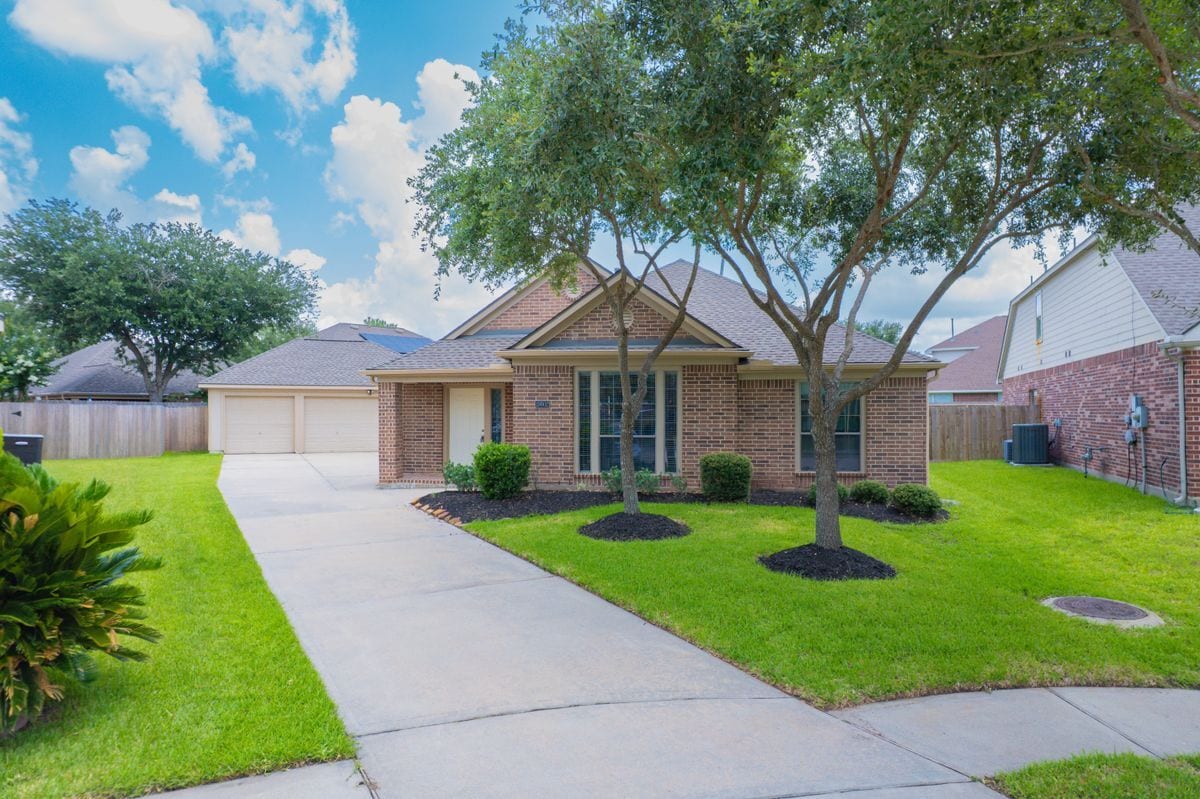 Foto principal - 19802 Shore Meadows Ln