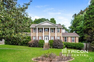 Building Photo - 4047 Linda Ln SW
